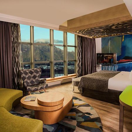 Hennessy Park Hotel Quatre Bornes Esterno foto
