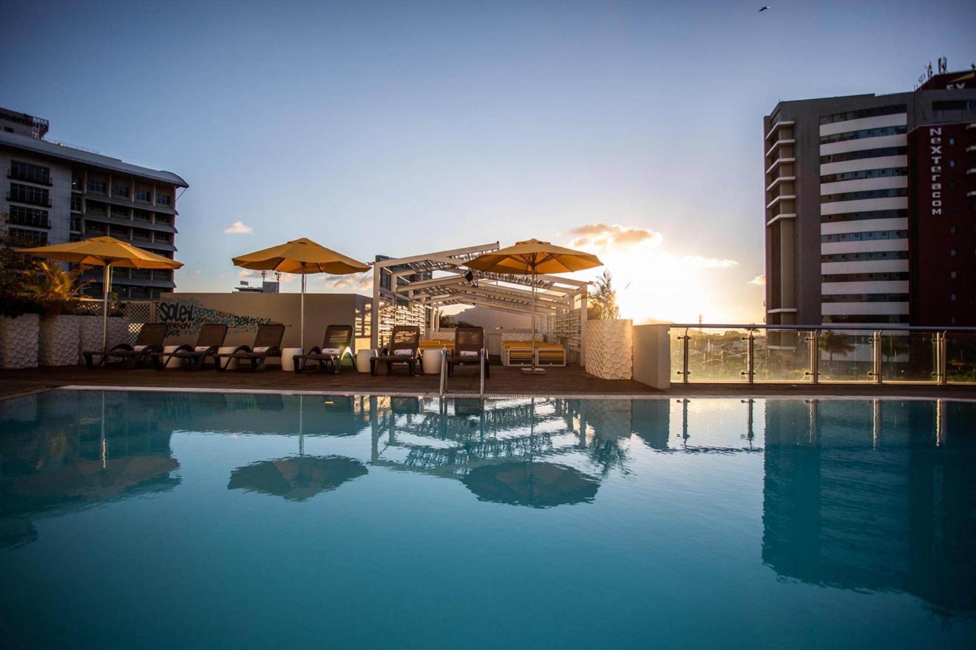 Hennessy Park Hotel Quatre Bornes Esterno foto