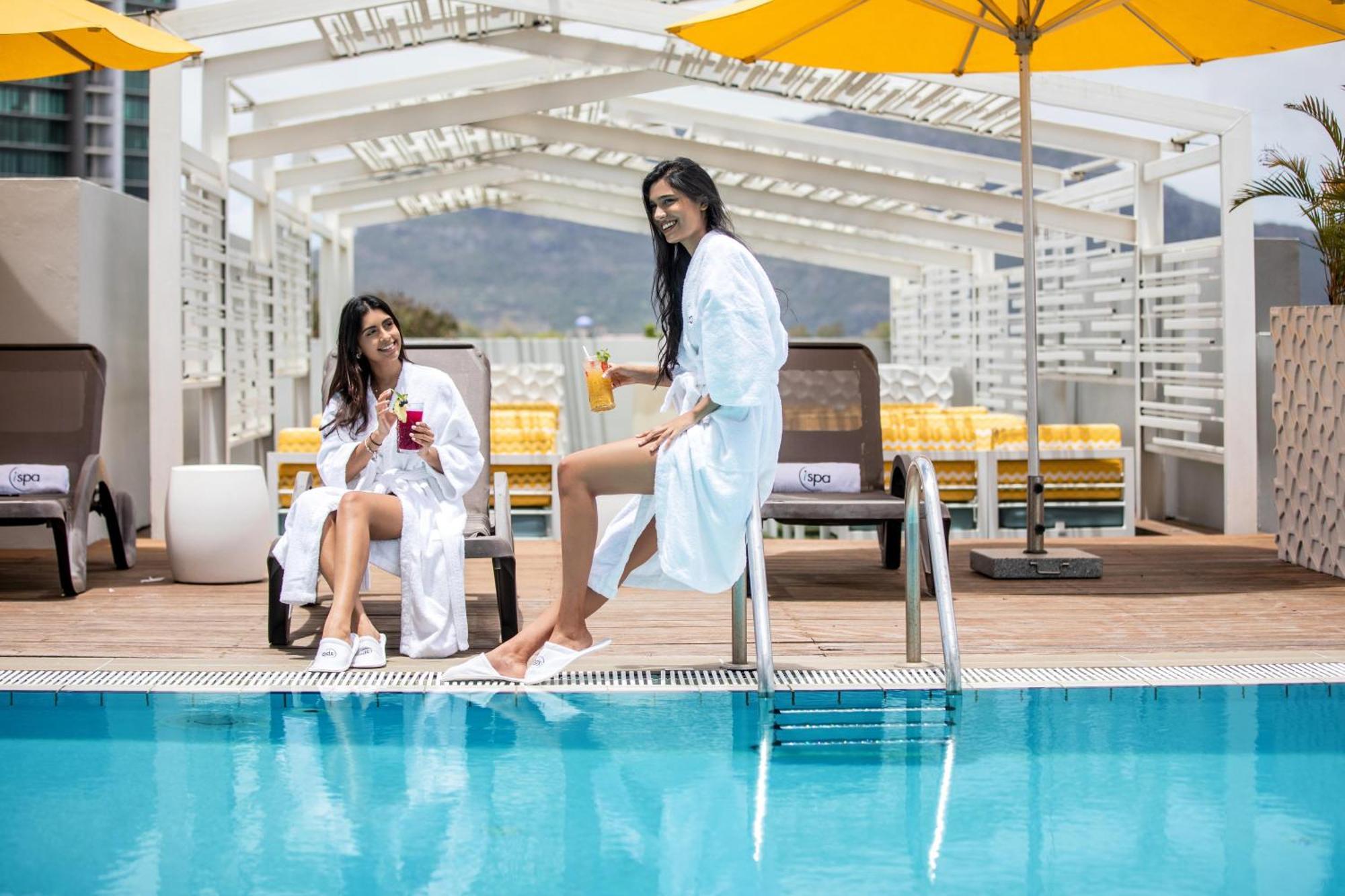 Hennessy Park Hotel Quatre Bornes Esterno foto